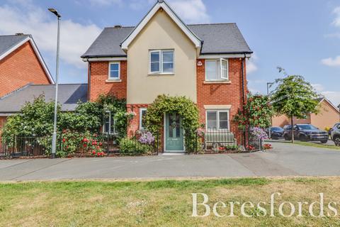 4 bedroom detached house for sale, School Avenue, Basildon, SS15
