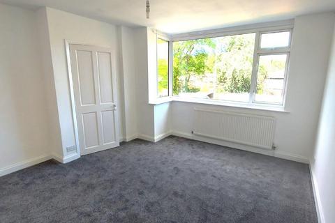 3 bedroom end of terrace house to rent, Fotherby Drive, Manchester