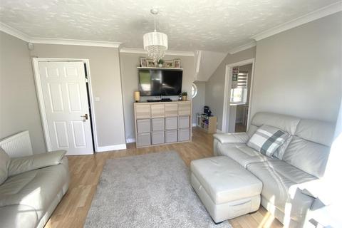 28 Greenwich Way, Waltham Abbey, EN9 3YB
