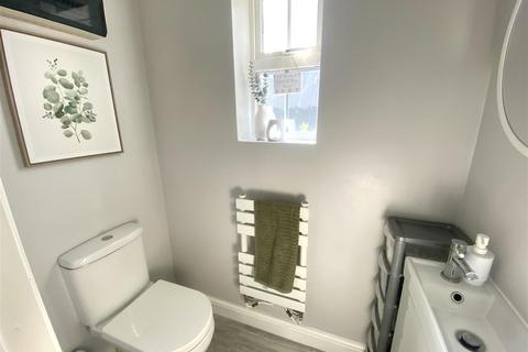 28 Greenwich Way, Waltham Abbey, EN9 3YB