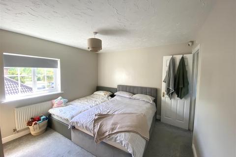 28 Greenwich Way, Waltham Abbey, EN9 3YB