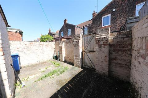 2 bedroom terraced house for sale, East Park Avenue, Hull