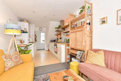27a Walton Road, Folkestone, CT19 5QR