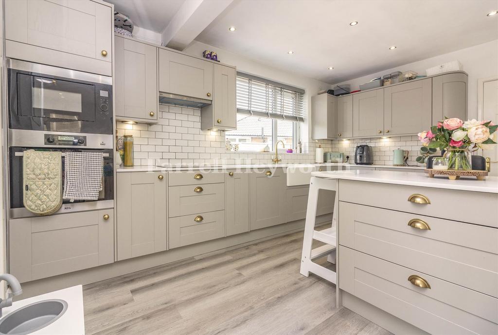 Kitchen b