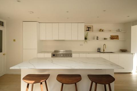 116 Pearcroft Road, London, E11 4DR