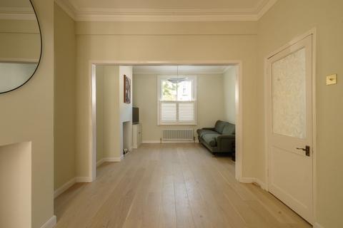 116 Pearcroft Road, London, E11 4DR