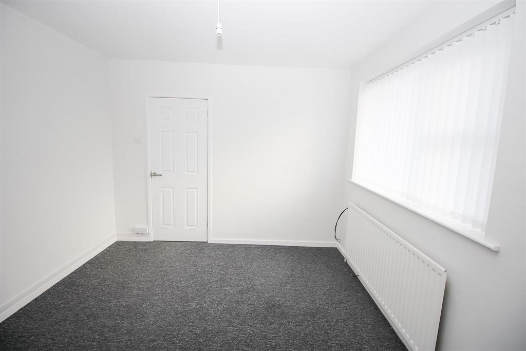Apartment in Newcastle upon Tyne, North Gosforth - View 4