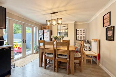 3 bedroom semi-detached house for sale, Westlands Road, Copthorne, Shrewsbury