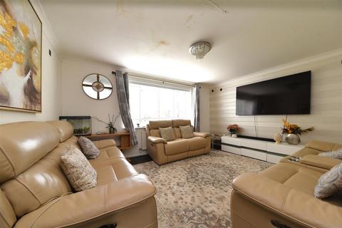 27 Jackdaw Close, Stevenage, SG2 9DA