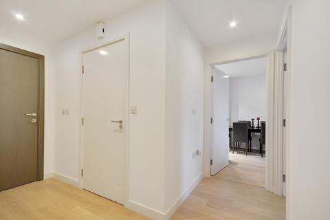 2 bedroom apartment to rent, Tennyson Apartments, 1 Saffron Central Square, Croydon, CR0