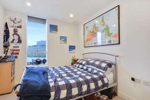 2 bedroom apartment to rent, Tennyson Apartments, 1 Saffron Central Square, Croydon, CR0