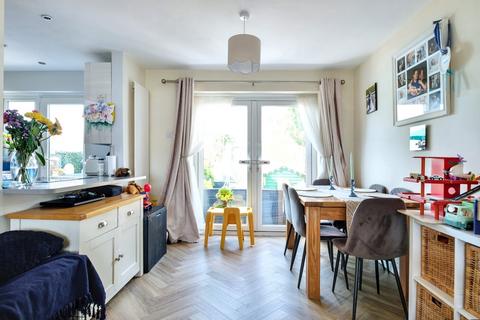 67 Heath Drive, Chelmsford, CM2 9HF