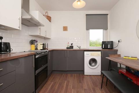 23/4 Restalrig Crescent, Edinburgh, EH7 6HH