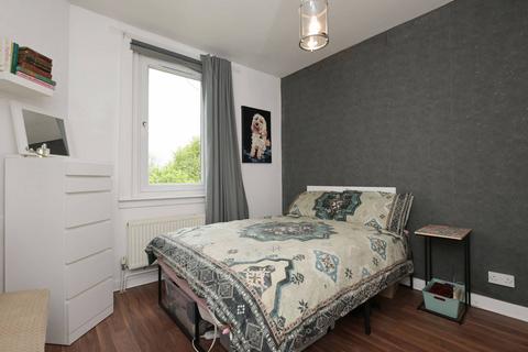 23/4 Restalrig Crescent, Edinburgh, EH7 6HH