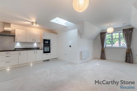 2 bedroom apartment for sale, 2a Addington Road, Sanderstead