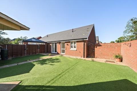 1 Hampton Close, Southampton, SO15 5SQ