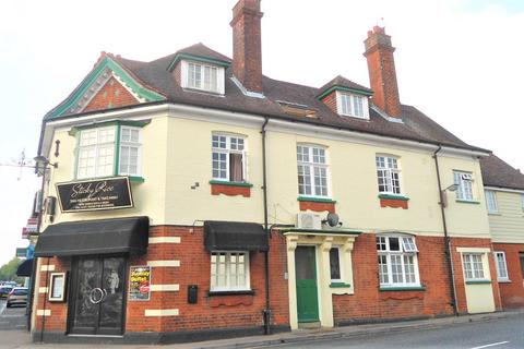 1 bedroom flat to rent, Stocks, High Street, Ingatestone, Essex, CM49DU