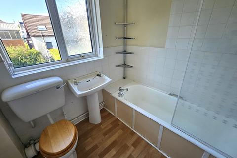 2 bedroom flat for sale, 15 Glenside Crescent, West Kilbride, KA23 9AA