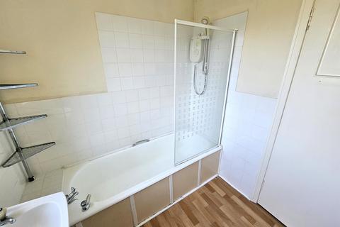2 bedroom flat for sale, 15 Glenside Crescent, West Kilbride, KA23 9AA