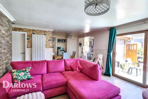 2 bedroom bungalow for sale, Lon-Y-Dderwen, Treharris