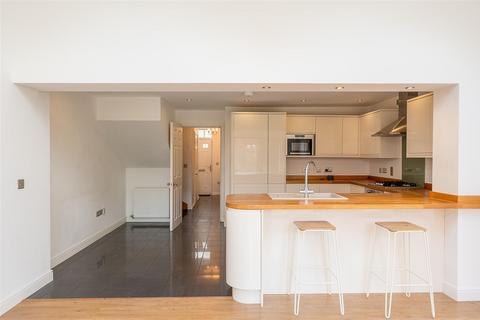 40 Broadstone Way, York, YO30 4UF