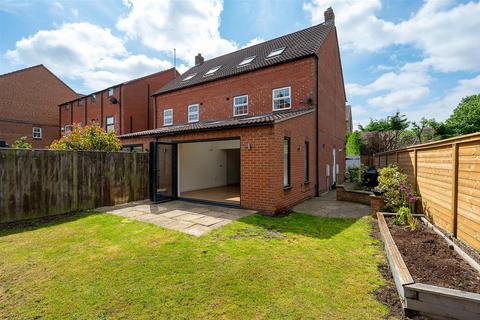 40 Broadstone Way, York, YO30 4UF