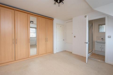 40 Broadstone Way, York, YO30 4UF