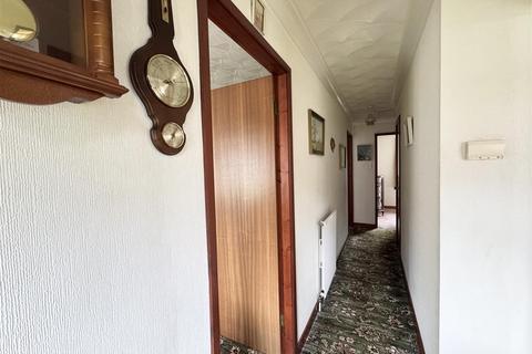 2 bedroom semi-detached bungalow for sale, Ings Mill Drive, Clayton West, HD8 9PW