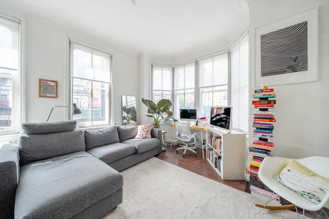 1 bedroom flat for sale, Archway Road, Highgate, London, N6