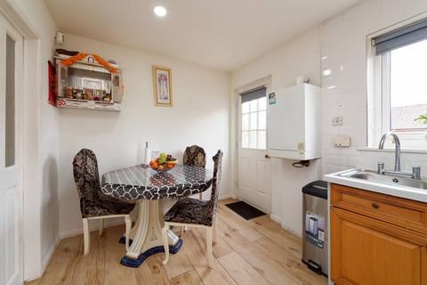 62 Batson Street, Glasgow, G42 7HG