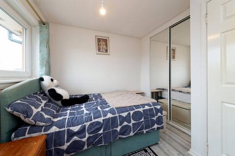 62 Batson Street, Glasgow, G42 7HG