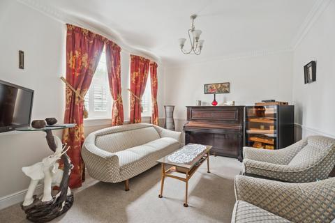 8 Cedar Close, Iver, SL0 0QX