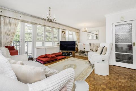 3 bedroom flat for sale, Albemarle Park, Stanmore HA7