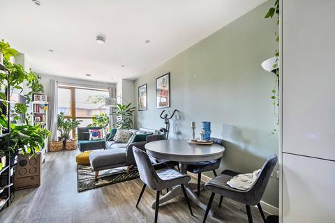 1 bedroom flat for sale, Streatham Road, Mitcham, MITCHAM, CR4
