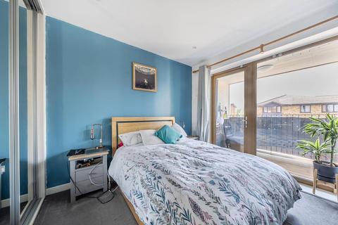 1 bedroom flat for sale, Streatham Road, Mitcham, MITCHAM, CR4