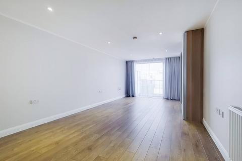3 bedroom flat to rent, Pasmore Court, Canary Wharf, London, E14