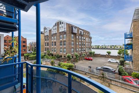 2 bedroom flat to rent, Jardine Road, Wapping, London, E1W