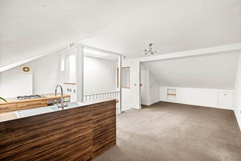2 bedroom flat for sale, 2 Victoria Park, Dover, CT16