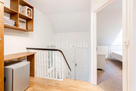 1 bedroom flat for sale, Broadhurst Gardens, South Hampstead NW6