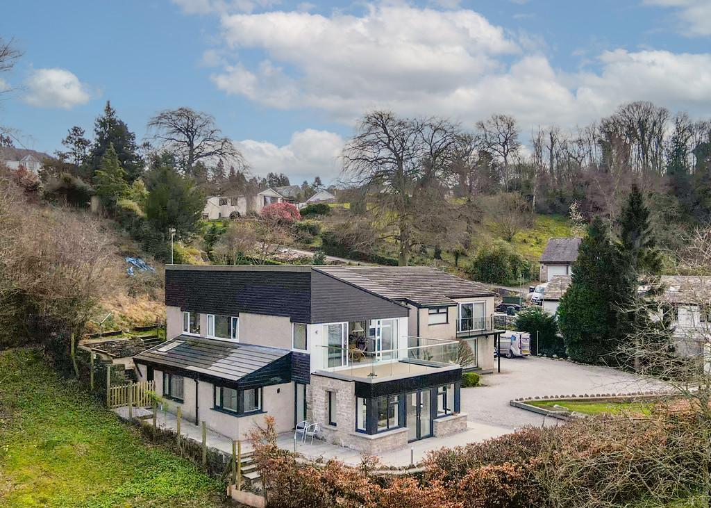 4 bedroom maisonette for sale