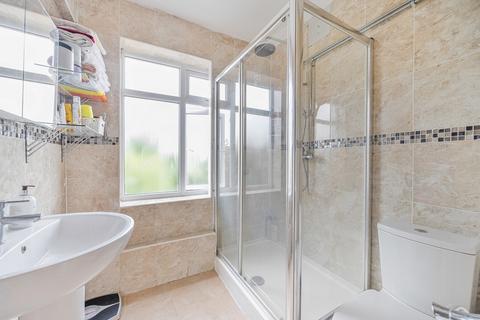 2 bedroom flat for sale, Colston Court, West Street, Carshalton