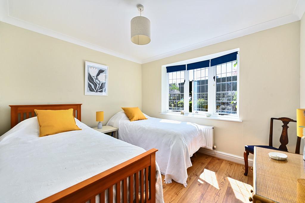 2 Salcote mews tn31 (14)