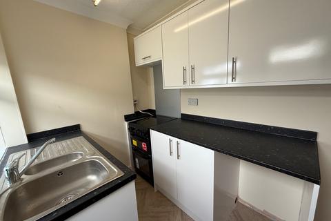 2 bedroom terraced house to rent, Bulwer Road, Suffolk IP1