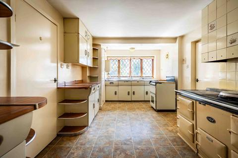 7 bedroom detached house for sale, Chithurst Lane, Chithurst, Petersfield, West Sussex, GU31