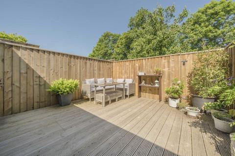 28 Ridley Avenue, London, W13 9XW