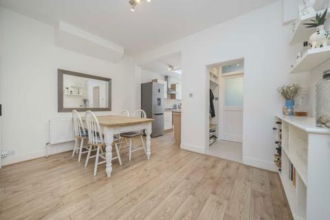 28 Ridley Avenue, London, W13 9XW