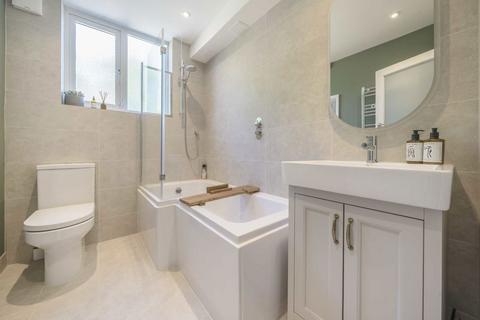 28 Ridley Avenue, London, W13 9XW