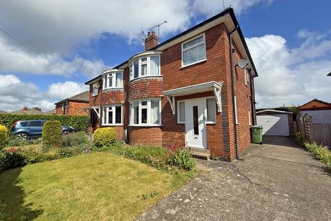 3 bedroom semi-detached house for sale, Hirstead Gardens, Scarborough YO12