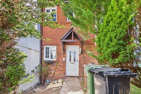 2 bedroom terraced house to rent, Parsons Close, Plymouth PL9