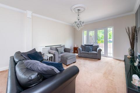 5 bedroom detached house for sale, Manor Way, Purley CR8